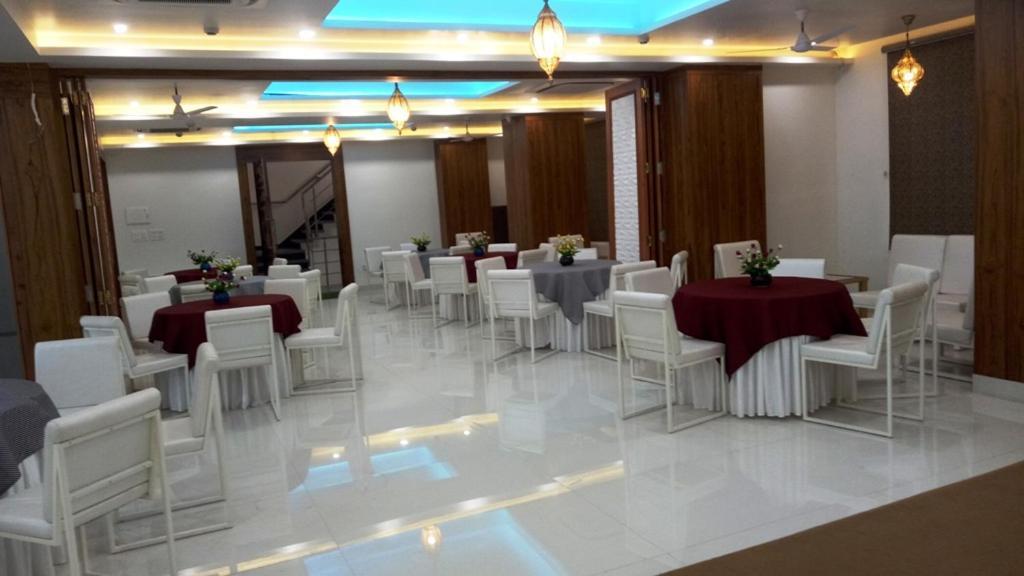 Alankrita Suites & Party Halls Meerut Luaran gambar